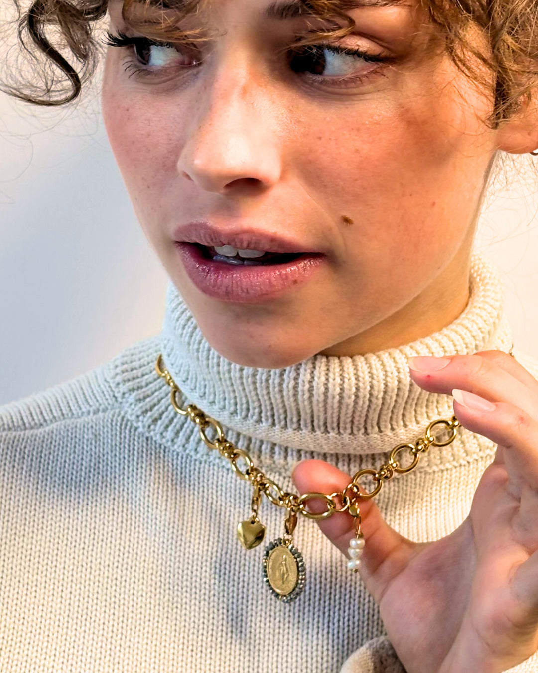 Silver Maria -  Choker & Charms