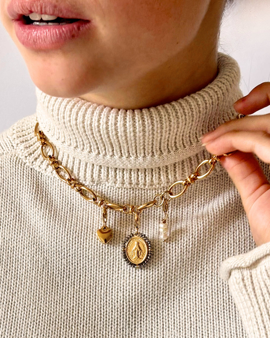 Silver Maria -  Choker & Charms