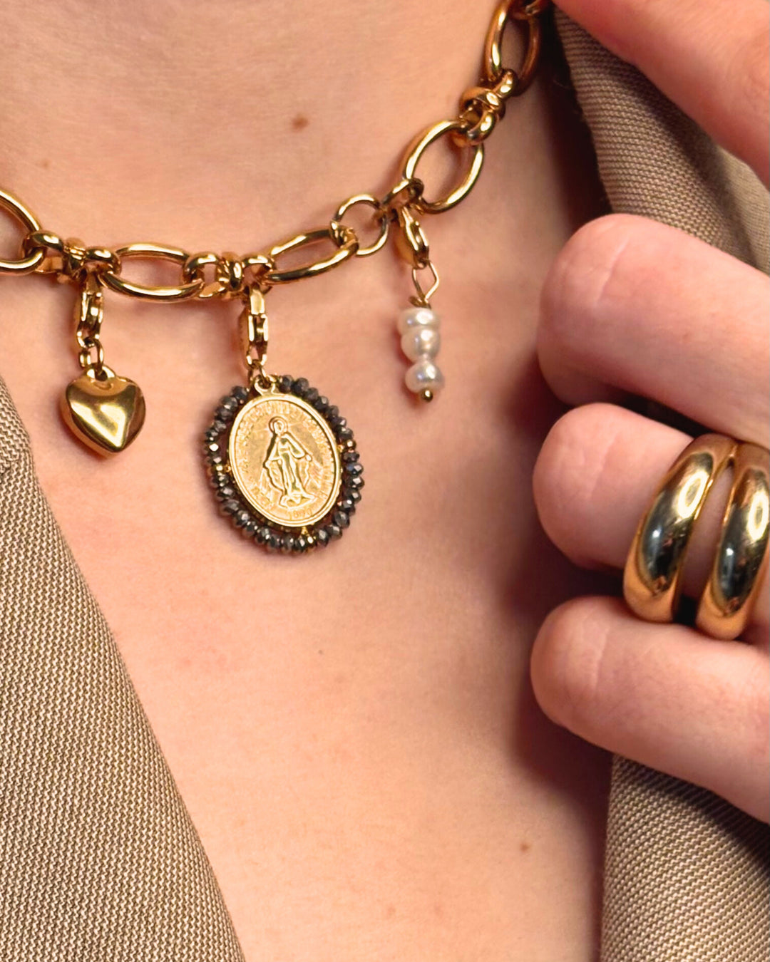 Silver Maria -  Choker & Charms